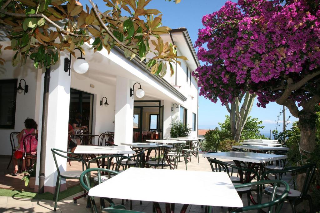 Il Gattopardo Hotel Capo Vaticano Exterior photo